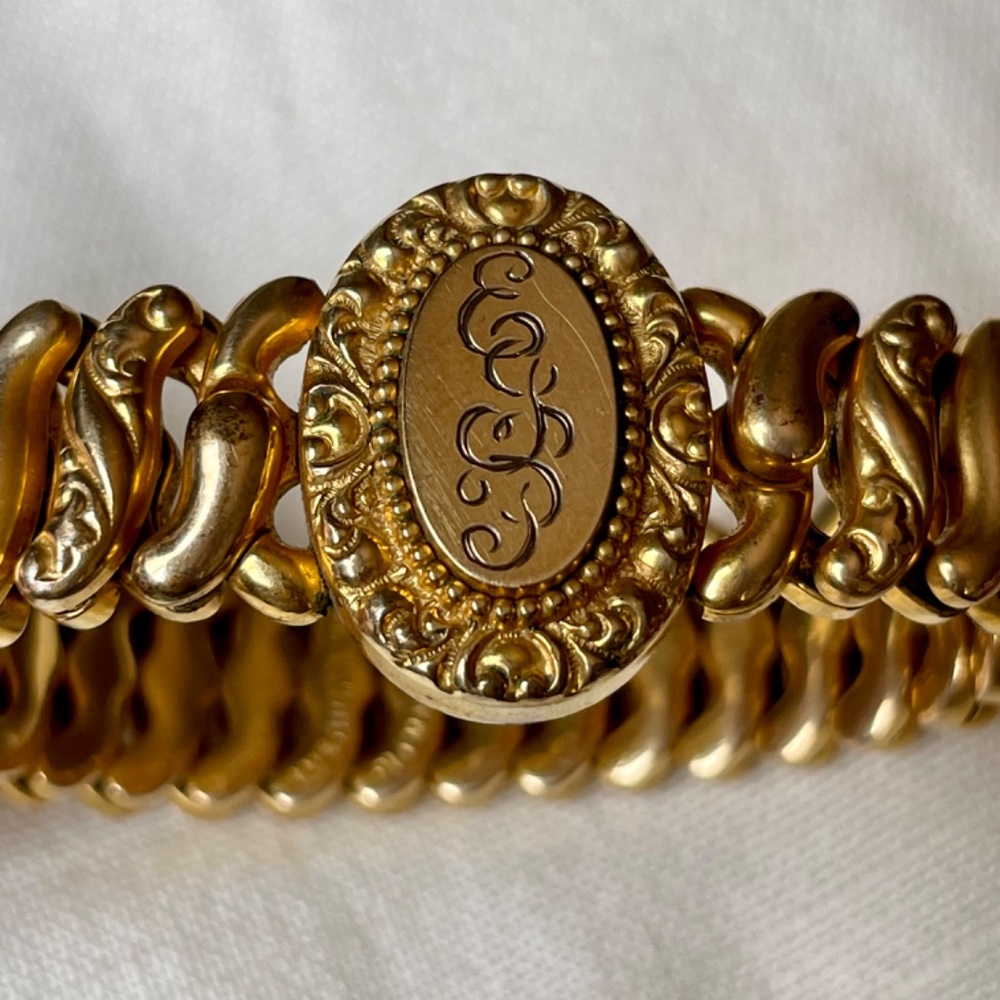 LOVESHACKFANCY SIGNATURE VINTAGE BRACELET - Picture 3 of 8